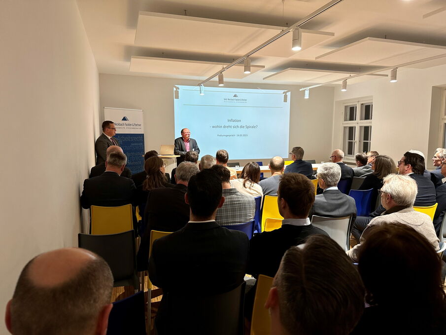 Bankenrunde in der Kanzlei in Augsburg